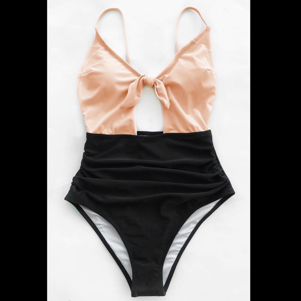 Cupshe Sweet Honey Bowknot One-Piece Swimsuit